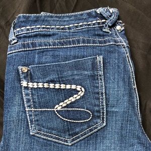 SEVEN7- Sz 28. Great Shape!!